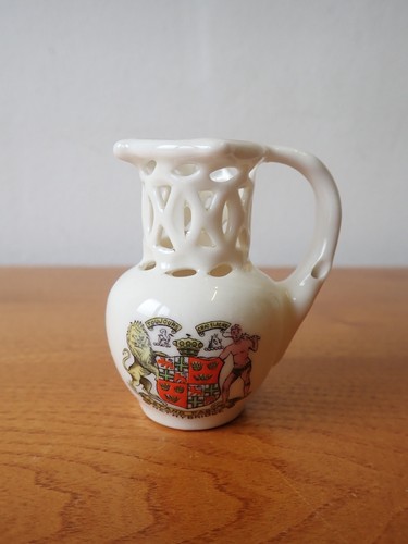 Crested china nethy - crested,