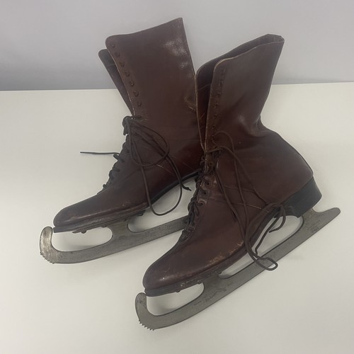 Ice skates vintage women - skates,