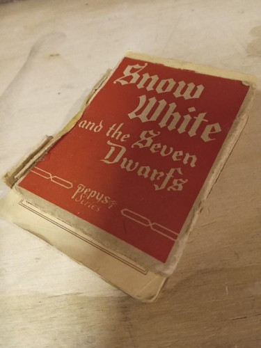 Disney snow white pepys - disney,