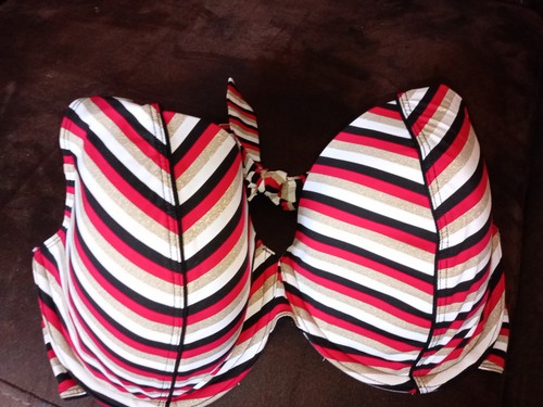 Red white black gold - red,