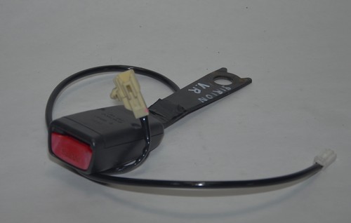 Seat belt lock daihatsu sirion - seat,