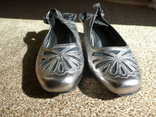 Ladies brand new wider - new, fit