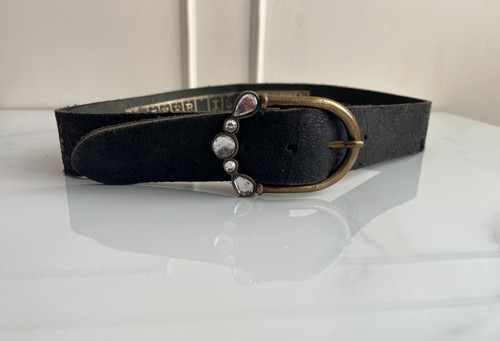 Vintage 1990 black - vintage, rough