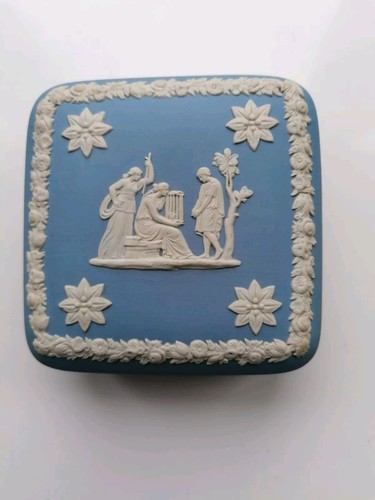 Wedgewood jasperware blue - ,