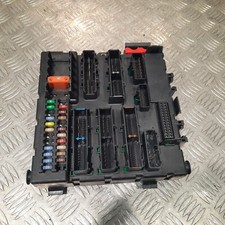 2006 Vauxhall Opel Vectra C  Fuse Box Control Module Unit 13189921
