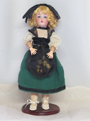 Antique doll simon halbig - antique,