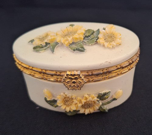 Vintage porcelain hinged