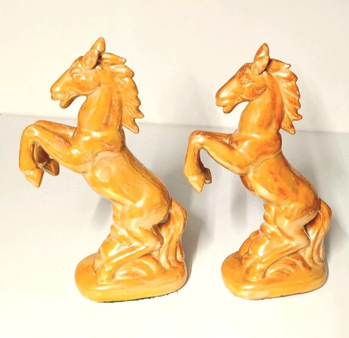 Pair horse statues - statues,, amber