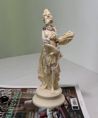 Vintage cream alabaster - vintage,