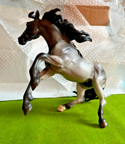 Breyer nokota horse limited - nokota,