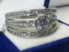 Ladies bezel ring dome cz