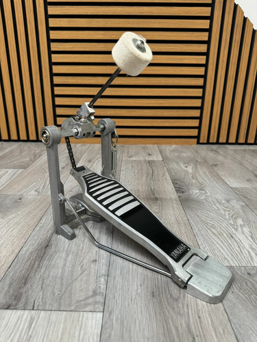 Yamaha single bass drum pedal - single,