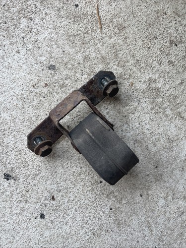 Lupo exhaust mount - exhaust,