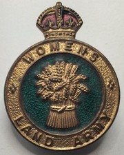 WOMENS LAND ARMY ORIGINAL PIN BADGE