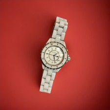 CHANEL J12 Quartz Date - White