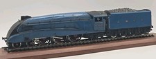 WORKING HORNBY 'OO' GAUGE LNER BLUE 4-6-2 CLASS A4 4902 'SEAGULL' LOCOMOTIVE