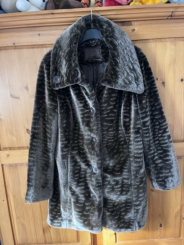 Plush faux fur - brown, rocha