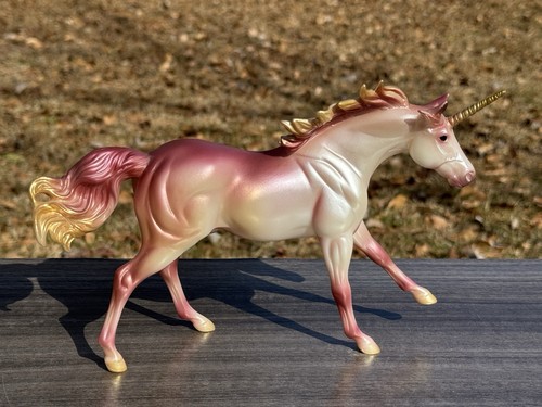 Breyer classic nova rose - classic,
