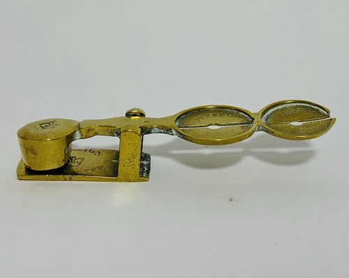 Antique brass sovereign scales - brass,