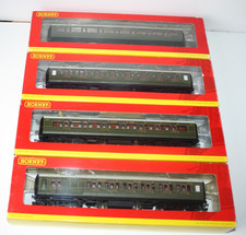 Set of 4 Hornby Maunsell Coaches in SR Olive Green Livery - see photos