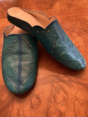 Moroccan leather slippers - leather,