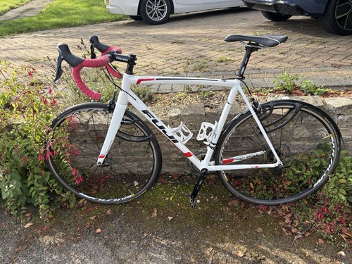 Fuji roubaix road bike - road, m/l