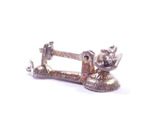 Vintage charm baby scales - on,