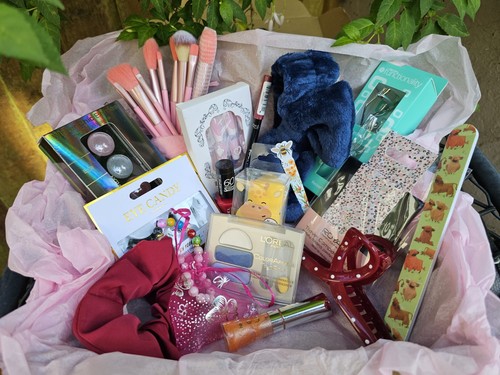 Beauty box bundle containing - beauty,