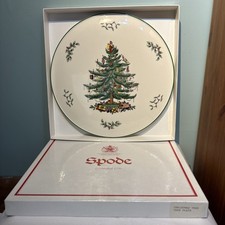 Spode Christmas Tree Cake
