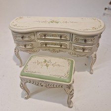 1:12th Dolls House Furniture