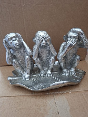 Wise monkeys stacked tower - 3,