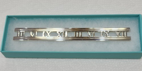 Tiffany atlas bookmark - &,