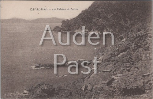 Cavalaire les falaises - les,