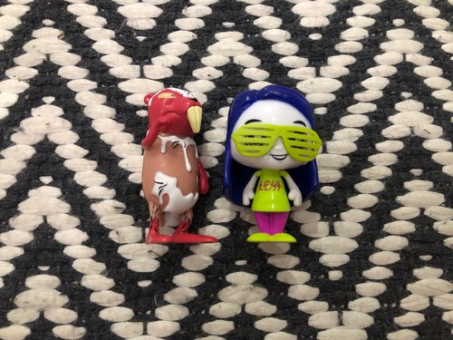 Toy figures bundle - figures,