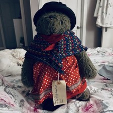 Aunt Lucy & Gabrielle Designs