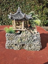 Fish Tank PAGODA Style Ornament. With Side Entrance. Looks Great In Any Tank.