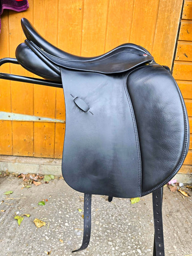 Farringtons black dressage - black,