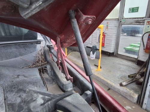 Bonnet hinge land rover - hinge,