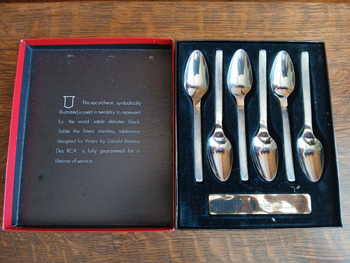 Vintage boxed viners sable set - sable,
