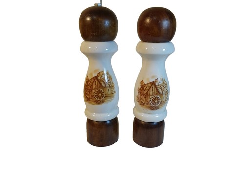 Vtg wood ceramic - wood, pepper