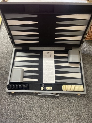Vintage backgammon set - backgammon,