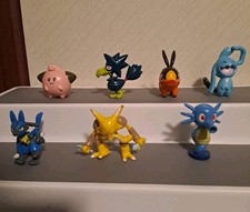 7 Vintage Pokemon Figures -
