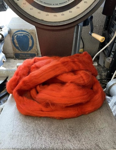 Tomato wool roving 100g - roving,