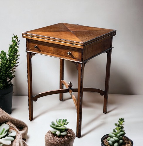 Victorian games table green - ,,