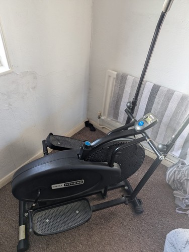 Black pro fitness cross