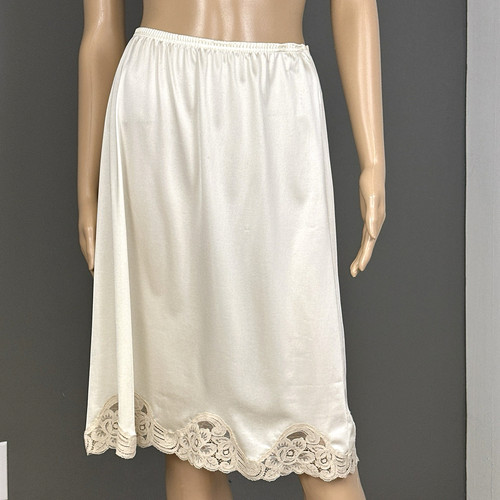 Vintage vanity fair half slip - fair,