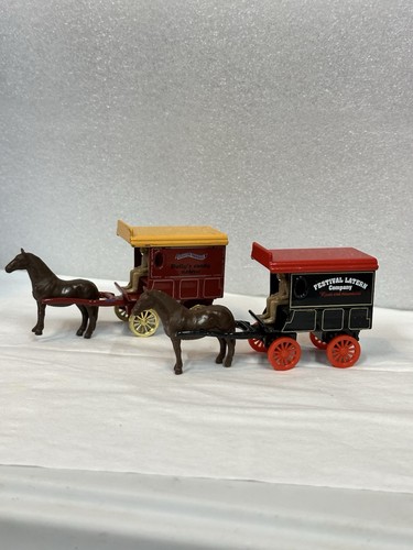 Horse drawn vintage - vintage, set