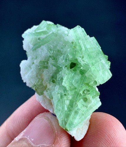 Carat tourmaline crystal - 50,
