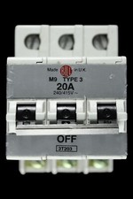 BILL 20 AMP TYPE 3 M9 TRIPLE