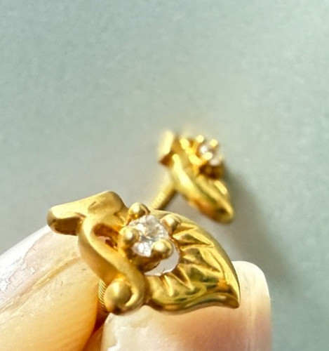 22ct gold earrings - 22ct, –